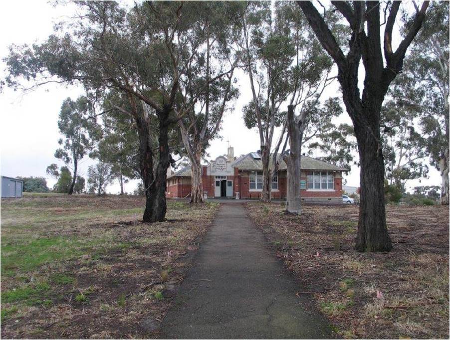 Bendigo East Anzac Avenue turns 100, but heritage protection still up in the air